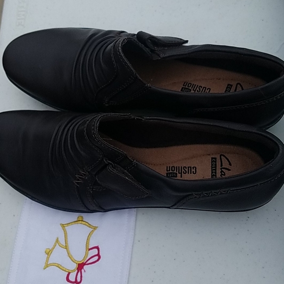 Shoes - Picture 2 of 5